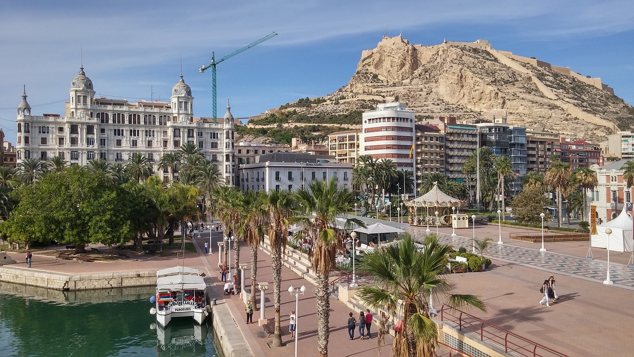 castillo-santa-barbara-1001895_1280 alicante